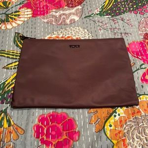 Tumi zipper pouch